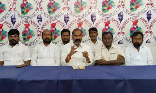 నిరుద్యోగి ఆత్మహత్య విషయంలో ప్రభుత్వంపై కేసు పెట్టాలి: ఆది శ్రీనివాస్