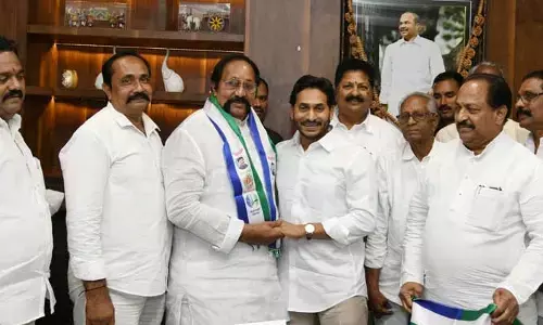 Ap News: టీడీపీకి భారీ షాక్ .. వైసీపీ గూటికి మాజీ ఎమ్మెల్యే పసల