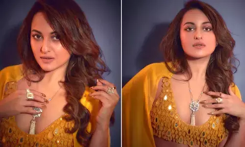 వయ్యారాలతో మత్తెక్కిస్తున్న సోనాక్షి.. ఇన్ స్టాలో పిక్స్ వైరల్