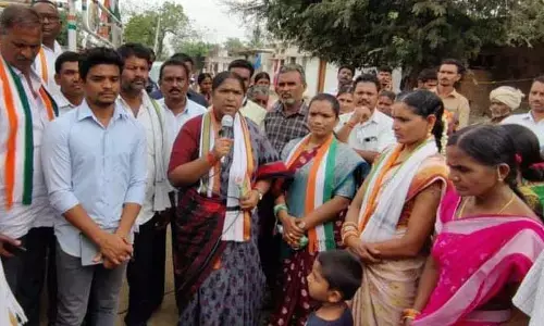 కేసీఆర్ పాలనలో ప్రజలు సంతోషంగా లేరు: ఎమ్మెల్యే సీతక్క