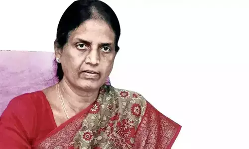 జిల్లా నేతల సమీక్షకు మంత్రి సబితా ఇంద్రారెడ్డి దూరం