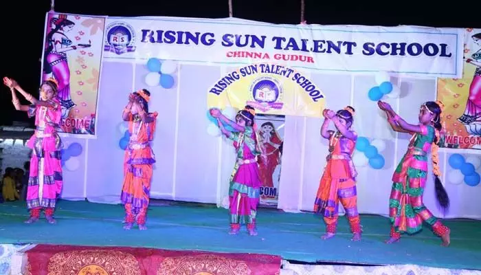 ఘనంగా ‘రైజింగ్ సన్ టాలెంట్ మోడల్ స్కూల్’ వార్షికోత్సవ వేడుకలు.. ఘనంగా ‘రైజింగ్ సన్ టాలెంట్ మోడల్ స్కూల్’ వార్షికోత్సవ వేడుకలు..