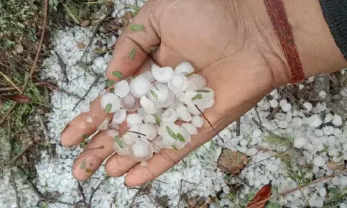 వడగళ్లు ఎలా ఏర్పడుతాయి.. వాటిని తింటే ప్రమాదమా?
