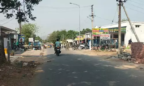 ఇష్టారాజ్యంగా నిర్మాణాలు... చోద్యం చూస్తున్న అధికారులు..