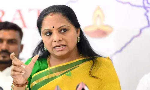 బిగ్ బ్రేకింగ్.. ఢిల్లీకి బయలుదేరిన ఎమ్మెల్సీ కవిత