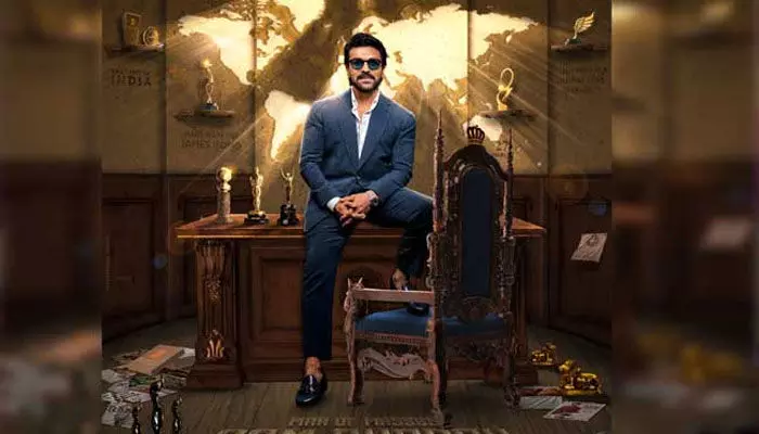 పబ్లిసిటీ పిచ్చి పీక్స్ కి.. ఇదేం క్రియేటివిటీ చరణ్ ? పబ్లిసిటీ పిచ్చి పీక్స్ కి.. ఇదేం క్రియేటివిటీ చరణ్ ?