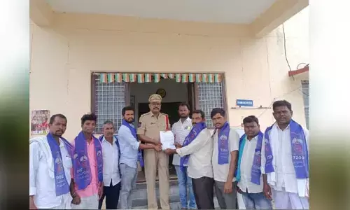 దాడి చేసిన వారిపై తీన్మార్ మల్లన్న టీం సభ్యుల ఫిర్యాదు..