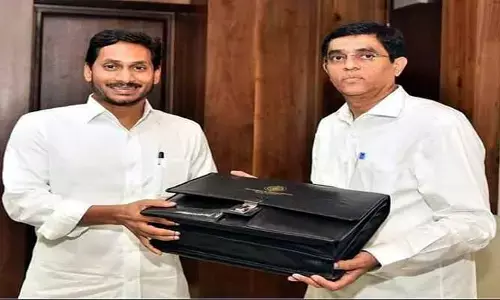 ఏపీలో అభివృద్ధి నిల్‌, అప్పులు ఫుల్‌