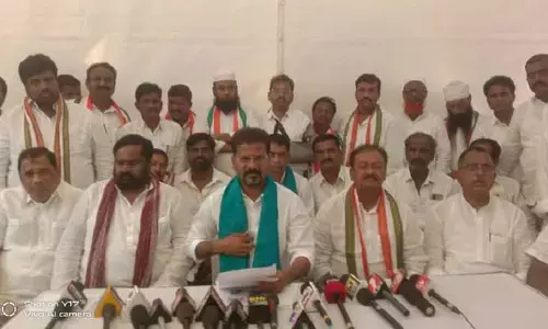 సంతలో సరుకైన టీఎస్పీఎస్సీ పరీక్ష ప్రశ్నాపత్రాలు : టీపీసీసీ అధ్యక్షులు రేవంత్ రెడ్డి