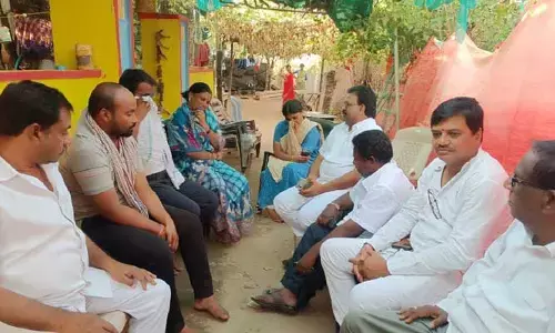 ప్రభుత్వ వేధింపులతోనే సర్పంచ్ భర్త రామగౌడ్ మృతి..