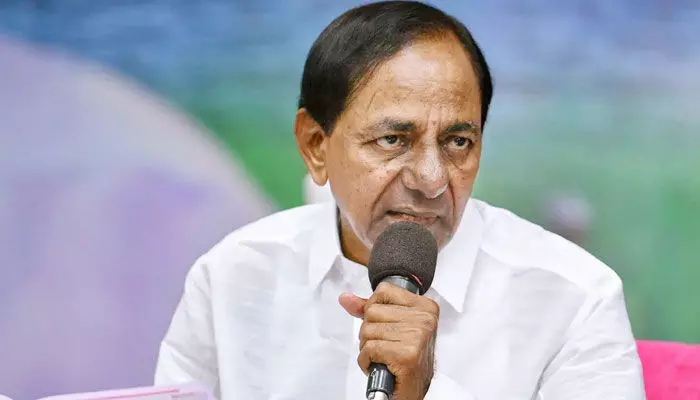 ఎన్నికలు సమీపిస్తోన్న వేళ బీఆర్ఎస్లో కొత్త లొల్లి! ఎన్నికలు సమీపిస్తోన్న వేళ బీఆర్ఎస్లో కొత్త లొల్లి!