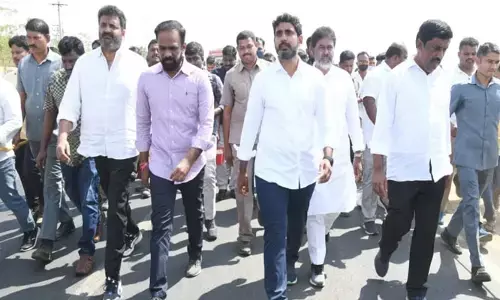 సిట్టింగులలో గుబులు.. ఎమ్మెల్యే టికెట్ల కోసం పాట్లు