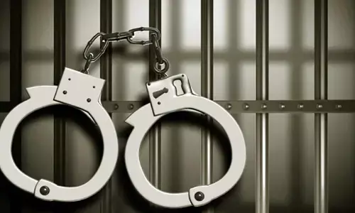 యువతులకు లైంగిక వేధింపులు.. పాస్టర్ అరెస్ట్