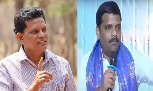 తీన్మార్ మల్లన్నపై కేసులు దుర్మార్గం: ఆకునూరి మురళి