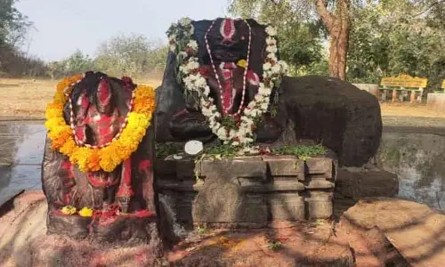 తెలంగాణలో అరుదైన, ప్రాచీన దేవాలయం..