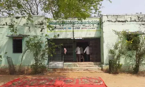 అక్రమాలకు అడ్డాగా కంచనపల్లి పీఏసీఎస్.. డీసీఎస్ అధికారుల తీరుపై అనుమానాలు