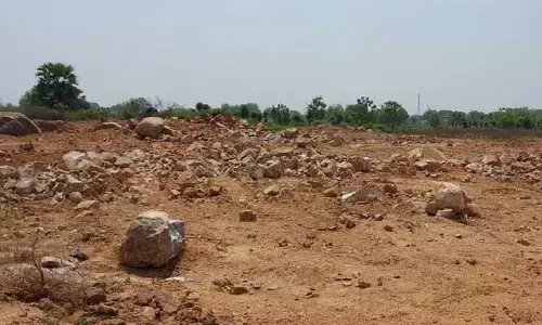 గుట్టలు గుల్ల.. ప్రభుత్వాదాయానికి భారీగా గండి..