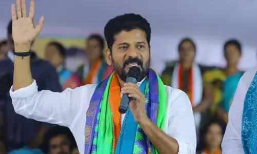 నోటీసులు మాకు..సమాచారం కేటీఆర్‌కా :  రేవంత్ రెడ్డి