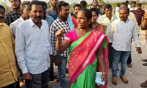 సీఎం ప్రోగ్రామ్‌లో మహిళా ఎంపీపీ సర్పంచ్‌లకు చుక్కెదురు.. ప్రోటోకాల్ పాటించలేదని ఆవేదన