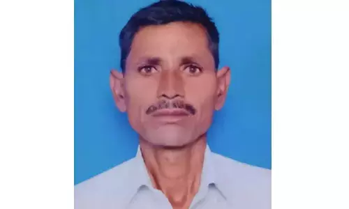 ప్రమాదవశాత్తు చెరువు తూంలో ఇరుక్కొని వ్యక్తి మృతి..
