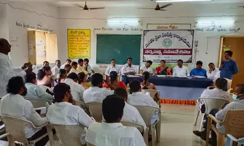 బిల్లులు రాక.. అప్పుల్లో కూరుకు పోతున్నాం..