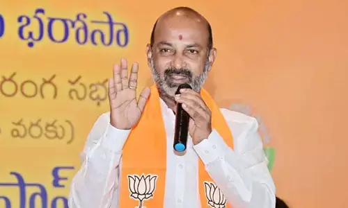 కేటీఆర్ నోటీసులకు నేనెందుకు భయపడత?: బండి సంజయ్