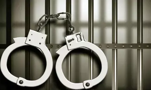 లోన్ల పేరిట రూ.5 కోట్ల కుచ్చుటోపీ