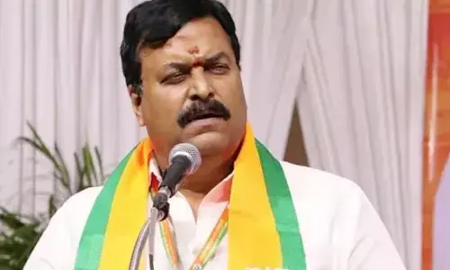 దేశ ప్రజలకు రాహుల్ గాంధీ క్షమాపణ చెప్పాలి: పొంగులేటి