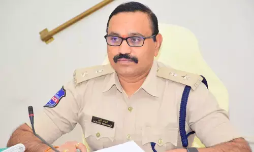 పెండింగ్ కేసులను సత్వరమే పరిష్కరించాలి: జిల్లా ఎస్పీ ఎగ్గడి భాస్కర్.