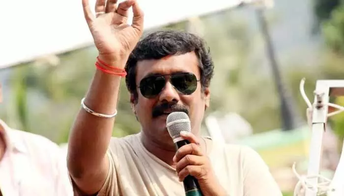 గుండెపోటుతో ప్రముఖ డైరెక్టర్ మృతి.. గుండెపోటుతో ప్రముఖ డైరెక్టర్ మృతి..