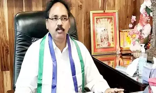 రామ జోగిపేట భవనం కూలిన ఘటనలో మృతుల కుటుంబాలకు ఎమ్మెల్యే చేయూత..