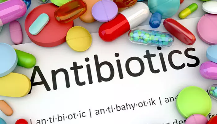 Antibiotics: యాంటీ బయాటిక్స్ అధికంగా వాడుతున్నారా?.. నాచురల్ ఇమ్యూనిటీ పవర్ తగ్గొచ్చు!