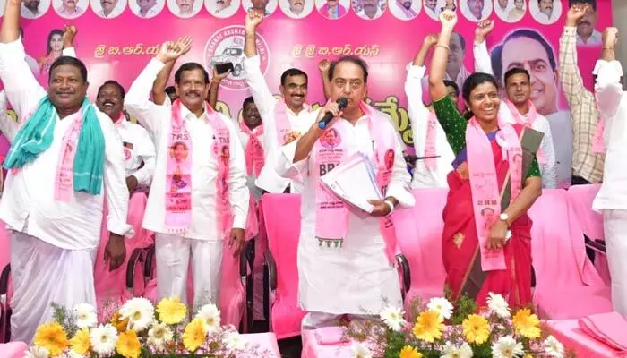 కేంద్రం చర్యలను తిప్పి కొట్టాలి.. మంత్రి ఇంద్రకరణ్ రెడ్డి కేంద్రం చర్యలను తిప్పి కొట్టాలి.. మంత్రి ఇంద్రకరణ్ రెడ్డి