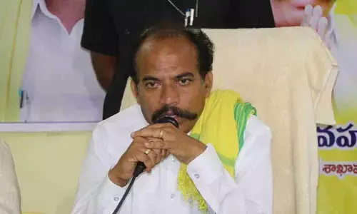 ఎకరాకు రూ.20 వేలు పరిహారం అందించాలి