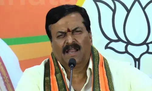 సింపతీ పొందేందుకు కాంగ్రెస్ నిరసనలు..  బీజేపీ సీనియర్ నేత పొంగులేటి సుధాకర్ రెడ్డి