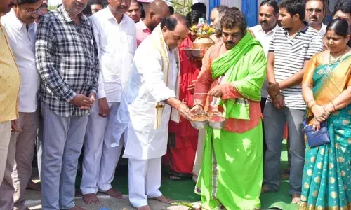 గోమాతకు మందిర నిర్మాణం అద్భుతం.. లక్కడి సోదరులకు మంత్రి అల్లోల ప్రశంస