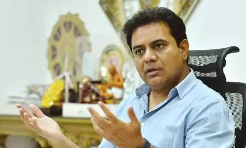 దురదృష్టవశాత్తు అవి కేంద్రం చేతిలో ఉన్నాయి: కేటీఆర్