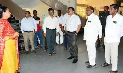 మెడికల్ కళాశాల వసతులపై దృష్టి సారించండి: కలెక్టర్ సీహెచ్. శివలింగయ్య