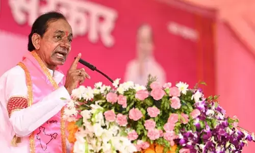 మహరాష్ట్రలో రాబోయే స్థానిక సంస్థల ఎన్నికల్లో బీఆర్ఎస్ పోటీ.. సీఎం కేసీఆర్