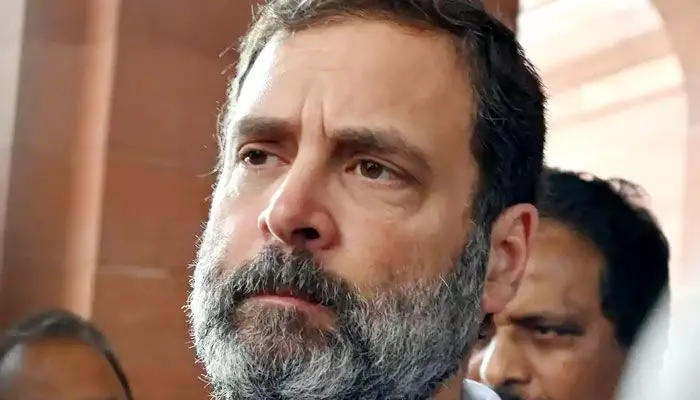 రాహుల్ గాంధీకి మరో బిగ్ షాక్.. వెంటనే అక్కడి నుంచి వెళ్లిపోవాలని నోటీసులు! రాహుల్ గాంధీకి మరో బిగ్ షాక్.. వెంటనే అక్కడి నుంచి వెళ్లిపోవాలని నోటీసులు!