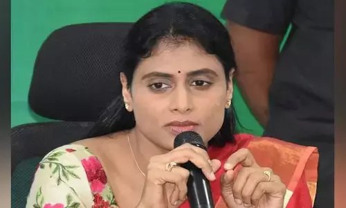 దొర గారికి తెలంగాణ రైతులపై సోయి లేదు