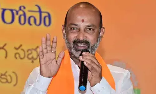 ‘తెలంగాణలో ఉద్యోగులు తిరగబడే రోజు దగ్గర్లోనే ఉంది’