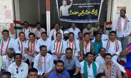 రాహుల్ గాంధీపై అనర్హత వేటుకు నిరసనగా ఒకరోజు సత్య దీక్ష..