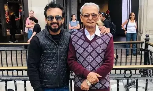 టీమిండియా స్టార్ బ్యాట్స్⁬మేన్ తండ్రి మిస్సింగ్.!