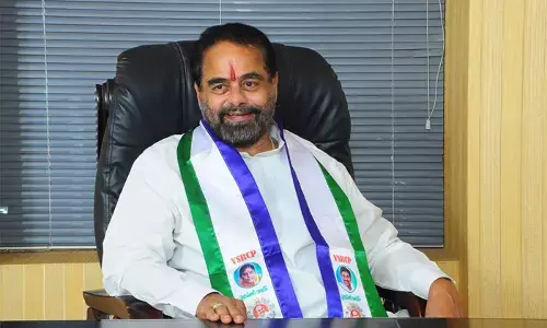 స్పీకర్ తమ్మినేని తప్పుడు సర్టిఫికెట్లతో అడ్మిషన్ పొందారు.. చర్యలు తీసుకోండి: టీడీపీ
