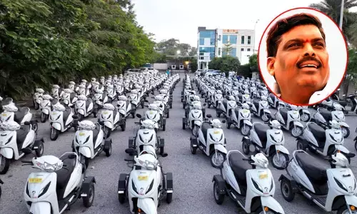 దివ్యాంగుల గుండెల్లో ‘గూడెం’.. పంపిణీకి 208 స్కూటీలు రెడీ