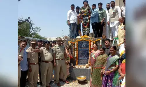 చిట్యాలలో జవాన్ విగ్రహం ఆవిష్కరణ..