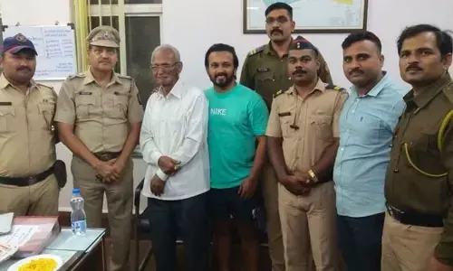తప్పిపోయిన స్టార్ క్రికెటర్ తండ్రి.. కొద్ది గంటలకే..