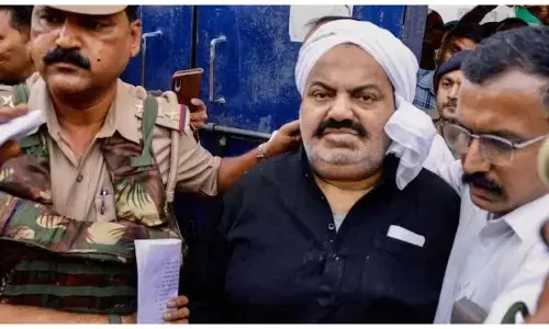 ప్రయాగ్ రాజ్ జైలుకు గ్యాంగ్ స్టర్ అతిక్ అహ్మద్‌