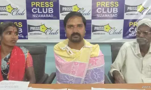 మా భూమిని మాకు ఇప్పించండి.. జిల్లా అధికారులకు వినతి..